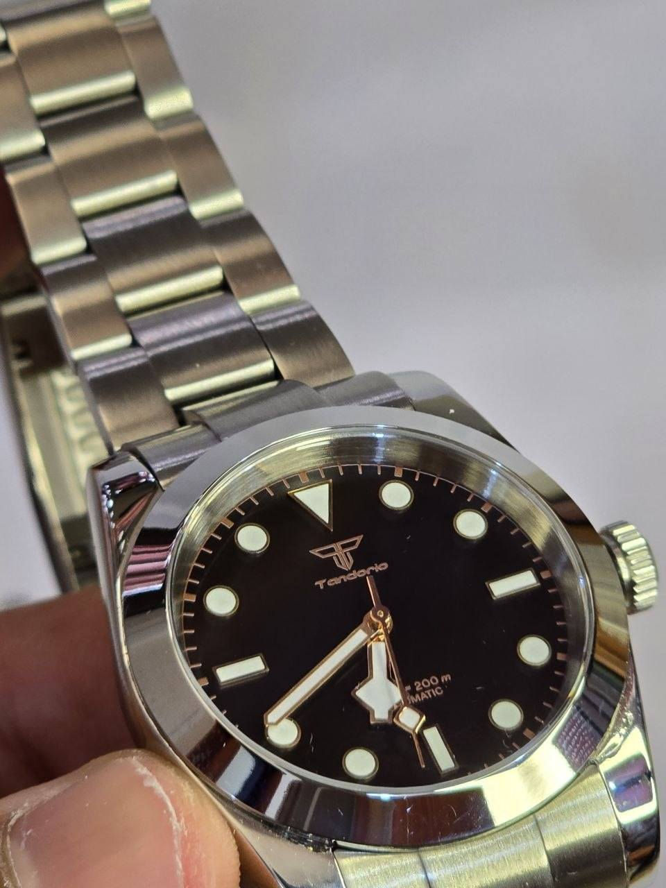 مزادددددد مزاددددددد مزادددددد
Tandorio Heritage Diver – الفخامة الكلاسيكية بأداء ياباني موثوق

📌 المواصفات:
• المحرك : Automatic
• القلب : ياباني NH35A
• قياس مقاومه الماء : 200M
• خامة ستيل ثقيل ومحترم
• زجاج صافي قوي
• قفل محكم وشغل نظيف
• تجي كاملة ويا البوكس والكتيبات

━━━━━━━━━━━━━━
💰 المزاد يبدأ من : 50 ألف فقط
⏰ انتهاء المزاد : باجر الساعة 12 الظهر

📩 السومات بالتعليقات فقط


**إذا كنت صاحب هذا الإعلان وتريد حذفه لأي سبب، رجاءا أرسل رسالة إلى الدعم الفني**