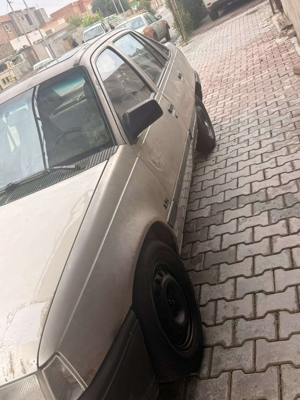 كاديت للبيع موديل 1991 سنويه عضم عاج ساقطه بل 24 رقم كركوك كير محرك صدر كله بالشرط كهربائيات كله شغاله السياره اي ضربه ما بيه شرط التحويل السعر 20 بيه مجال ***********
