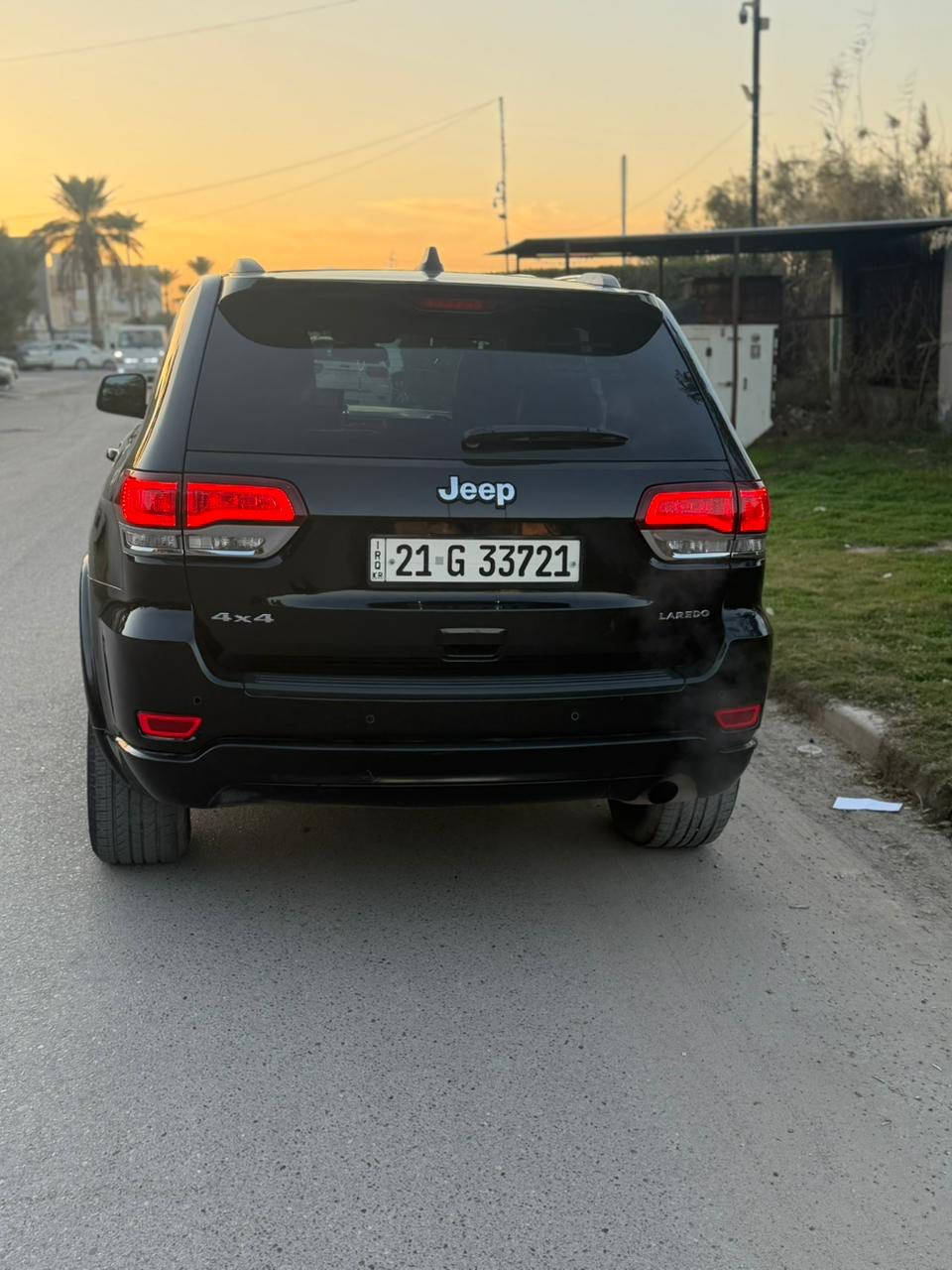 السلام عليكم
جيب لاريدو 21
فول مواصفات 1/1
حادث فقط بنيد
لو اسود 
رقم سليمانيه تحويل ثاني يوم 
السياره ع وضع الشركة 
ماشيه 100 كيلو 
سياره مال بيت 
شرط الف دينار ما تصرف عليها 
مكانها بغداد حي الجامعه 
السعر 238 وبيها مجال حك الجيه ماكو هيج سعر
***********
