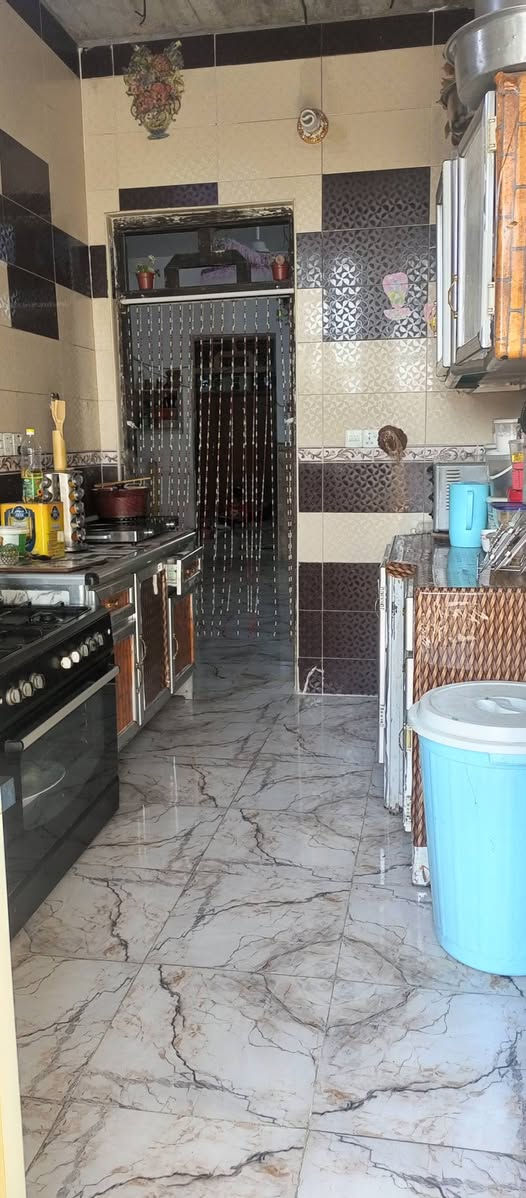 مشتمل الانبار الفلوجه  بالجغيفي الثانيه قرب جامع الذكر الحكيم  المساحه 125طابو زراعي سند تحويل مباشر  بناء بلوك مكانه مميز ماكو بيت صاير بوجهك الشارع ماكو بيت مقابيلك  بناء طابقين وجه المشتمل هيكل الطابق الارضي كامل   والطابق الثاني فقط مسقوف  وأسس بوري كهربا تفاصيل المشتمل بالفيديو والصور  السعر 75 وبي مجال التواصل ع خاص او ع ارقام الهاتف *********** أو ع ***********
