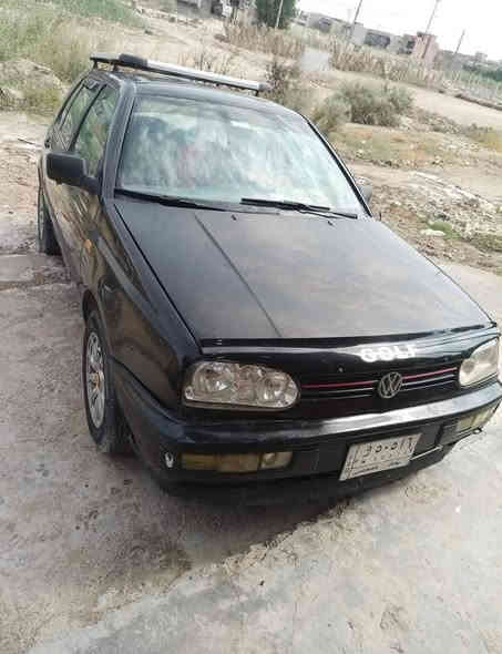 السلام عليكم
السيارة للبيع كولف موديل ١٩٩٣ 
كهربائيات كلها شغالة تبريد شغال ثلج مراوح شادلها مال ٦ سلندر انسى شي اسمه حماوه مكينتها ٢٠٠٠
السيارة صارف عليها هواي الله يشهد
السيارة بلاديه وكلشي بيها شغال 
ترايك وين ما تريد السيارة تجي وشوفها بيها نواقص كلش بسيطه 
السعر ٤٥ وبيها مجال بسيط حك الجية التفاصيل اتصل وعيوني الك 
***********
