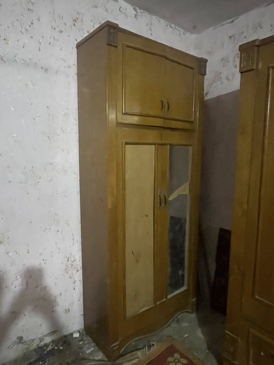 السلام عليكم غرفة اخشاب للبيع كنتور سلايت يحتاجله ترتيب مثل ما موضح بالصوره السعر 450 مكاني بابل للاستفسار ***********
