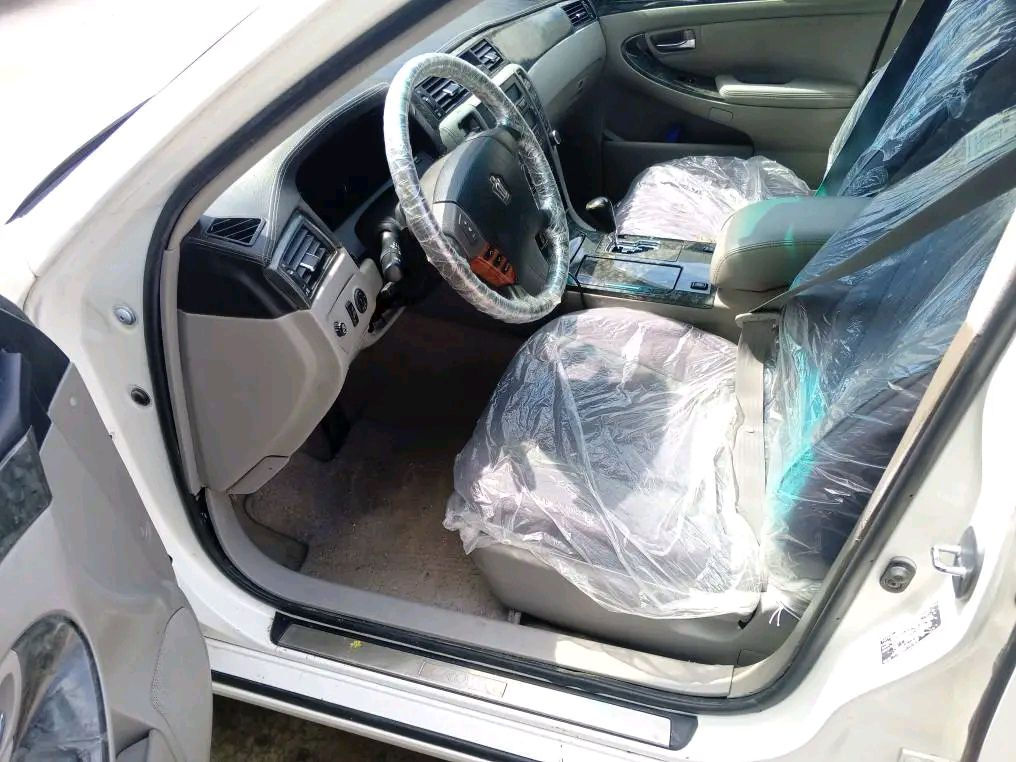 شاینە 2006 موس مەکینە  بچوک180ی بێ دوکەڵ بەگێڕ گەورە ، نرخی 52 گەڵاومەعمالە،بۆ فرۆشتن و گۆڕینەوە بە شاینەی ڕۆیاڵ ناوزەردی موس و بڕاوە، سەیارەکە ناو ڕەساسیە 5 بەصمە و بەصمە حورکراوە،بەصمە ڕەساسی ،هەرچوار جامەکانی بەرزو نزم ئەکات ،  بەشەرتی مەکینە و گێڕو هەموو شتێ تەبرید لەسویچ ئیش ئەکات69  هەزار حەقیقی  ڕۆشتوە،چوار تایەو ویلی لۆکی   لەژێرە،چرکەی تیانیە ،جامی پێش و دوای هەڵگیراوە لۆک لۆک ،دوو پارچەی ئەوروپای هەیە ،سەقفی وەکو شوشە وایە،بێ  بێ بۆیاخ بێ چاڵ و شوخت ،بەشەرتی کەڤەر گۆڕاو سەقفی گۆڕاو قرچ و دەعم ولێدراو ،جاهزە هی دەستی خۆمە هی ماڵانە نرخی 52 گەڵا  و مەعامەلە  لەکەلارم ***********
