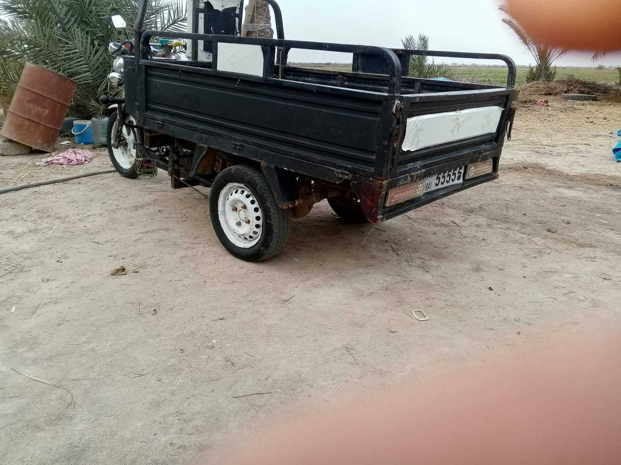 السلام عليكم ورحمة الله وبركاته 
ستوته للبيع او مراوس موديل ١٩اوراق أصولي احلى من الصور وياها تغليف خشب السعر مليون ومئتين وبيها مجال للاستفسار الاتصال على الرقم ***********بيه واتساب
