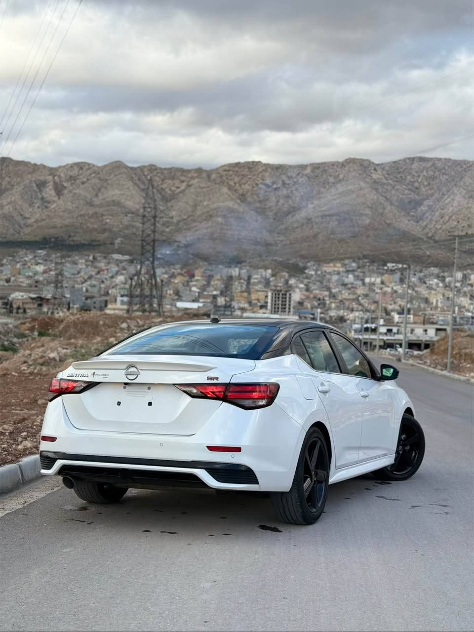 نيسان سينترا 2024 مواصفات sr سقف اسود بيها بونيد صبغ او شبر صندوق او شبر تعديل بارد جاملغ الخلفي السياره بدون دواخل شرط بدون شاصي او بدنة شرط شرط بدون ايرباك السياره جديده السعر 145 او مجال قليل للشراء اتصل واتس اب *********** دهوك, العراق
