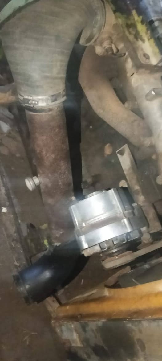 محرك بيركز ابو التفاحه مشروط مع راديتر وسلف وداينمه كامل كل غراضه جاهزه ***********
***********
