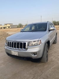 جراند شيروكي • ٢٠١١ • سونار مرفق
