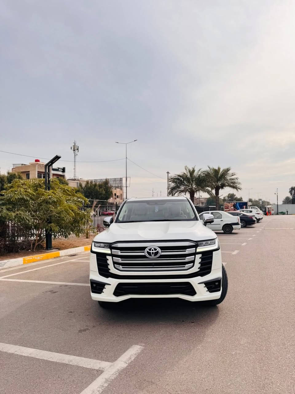 السلام عليكم 
يرحم والديكم ممتواجد ع الخاص والله الي يحب يتصل واتساب او اتصال لاندكروز موديل 2024 مكفوله كفاله VX ساز باب اول ماشيه 62 الف كيلو فول موصفات كامره حساسات كراسي كهرباء خزن ميموري كراسي تتفئه تبريد بيهه هويه مواصفات بعد السعر 68000 $الف دولار  وبيها مجال رقم بغداد مكان السياره بغداد الكرخ حي العامل الاتصال على الرقم
***********
