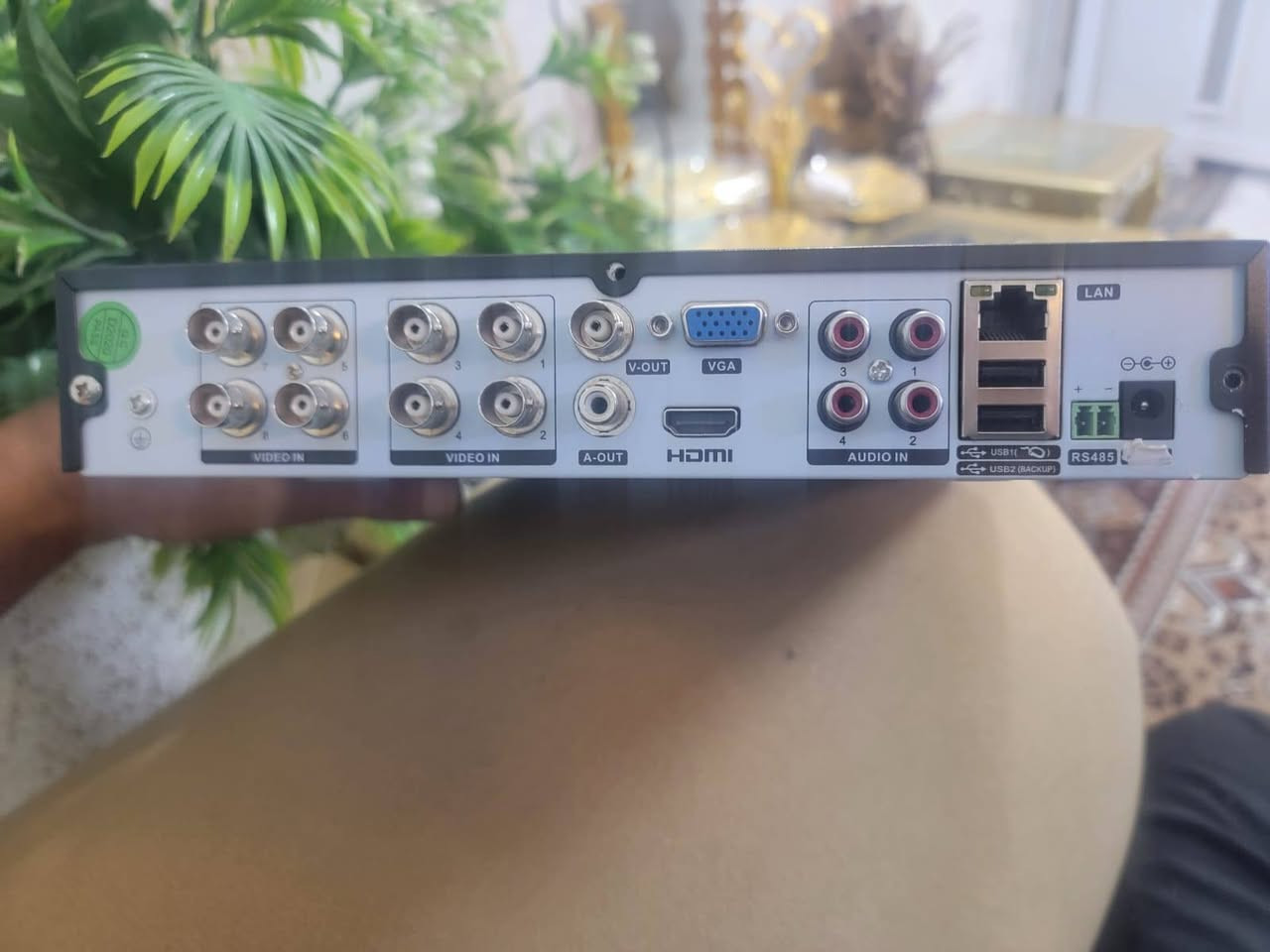 جهاز كامرات للبيع ينحط بي 10 كامرات السعر 45 بي مجال بسيط
***********
