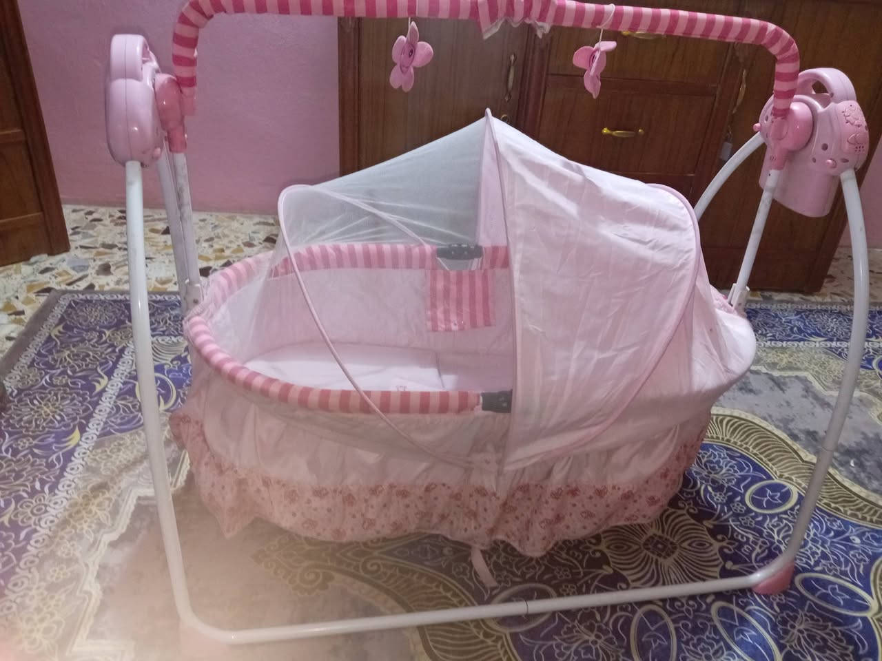 كاروك للبيع  اريد اتصل علي على الواتساب  ***********
