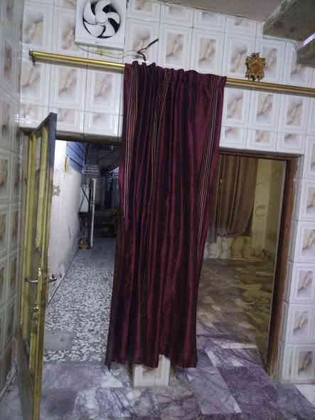 السلام عليكم مشتمل لليجار مساحة ٥٠ متر يحتوي على استقبال مطبخ خدمات الطابق الثاني غرفه نوم الموقع الشهداء شارع المضخة الاول خلف مدرسه الفضيله اللاستفسار اتصل *********** اريد موضف وعائله زغيره
