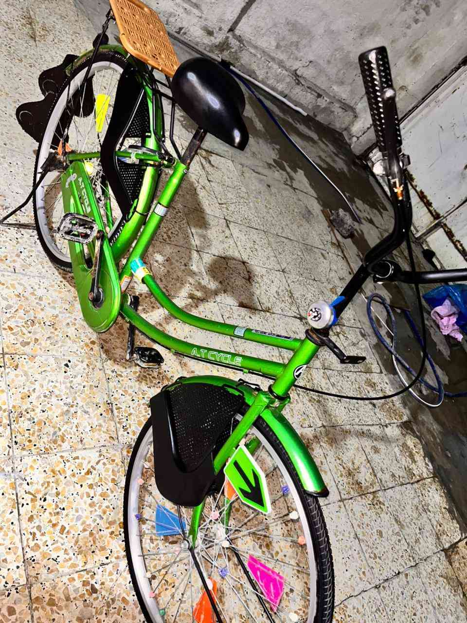 السلام عليكم شباب عندي بيسكل البيع لشراي يتصل علا هاي أرقام َ بيهن بس وات ساب ***********.      *********** بس وات ساب
