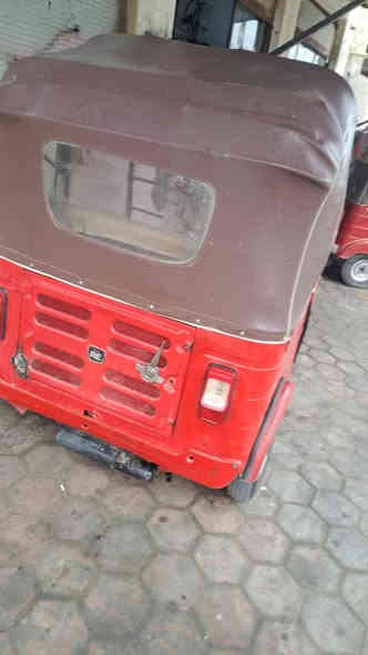 تكتك للبيع موديل 17 مكينه 20اوراق اصولي للترقيم السعر 3 وبيه مجال مكاني ديوانيه سومر ***********
