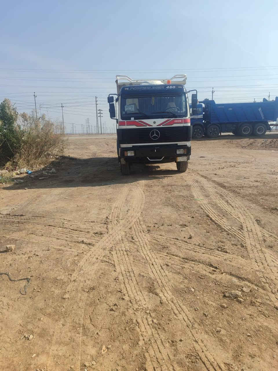 سلام عليكم سياره للبيع كرواتي موديل واحد وتسعين شاصي مكفول مكينه ١٣٠ محسن كير ١٥٥ فافون مجموعة نص جيف بوربرن جبير تخم تاير سنوية ٢٩ جديده ***********
