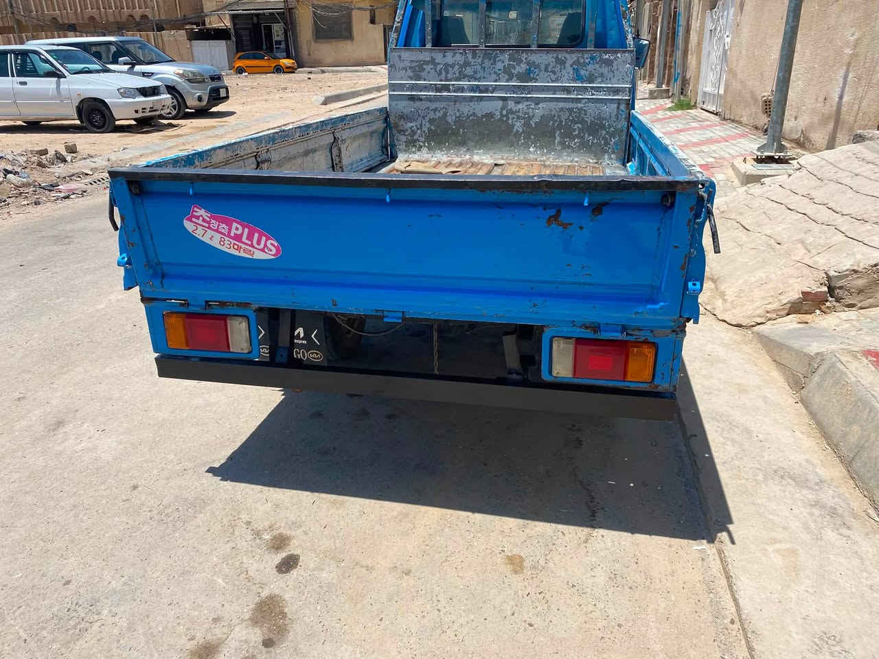 سلام عليكم كيةحمل ٧جنكال رقم بغداد الإنكليزي بسمي السيارة نضيفة مكينة لا تبخير او لا تنقيص تايرات جدد شاصي اكسن كفالة***********مكان السيارة كربلاء الحر السعر 40
