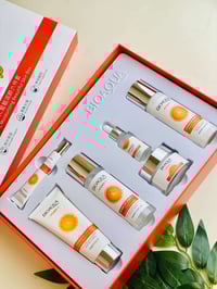 بكج فيتامين سي كوري • تفتيح البشرة • مزيل الهالات