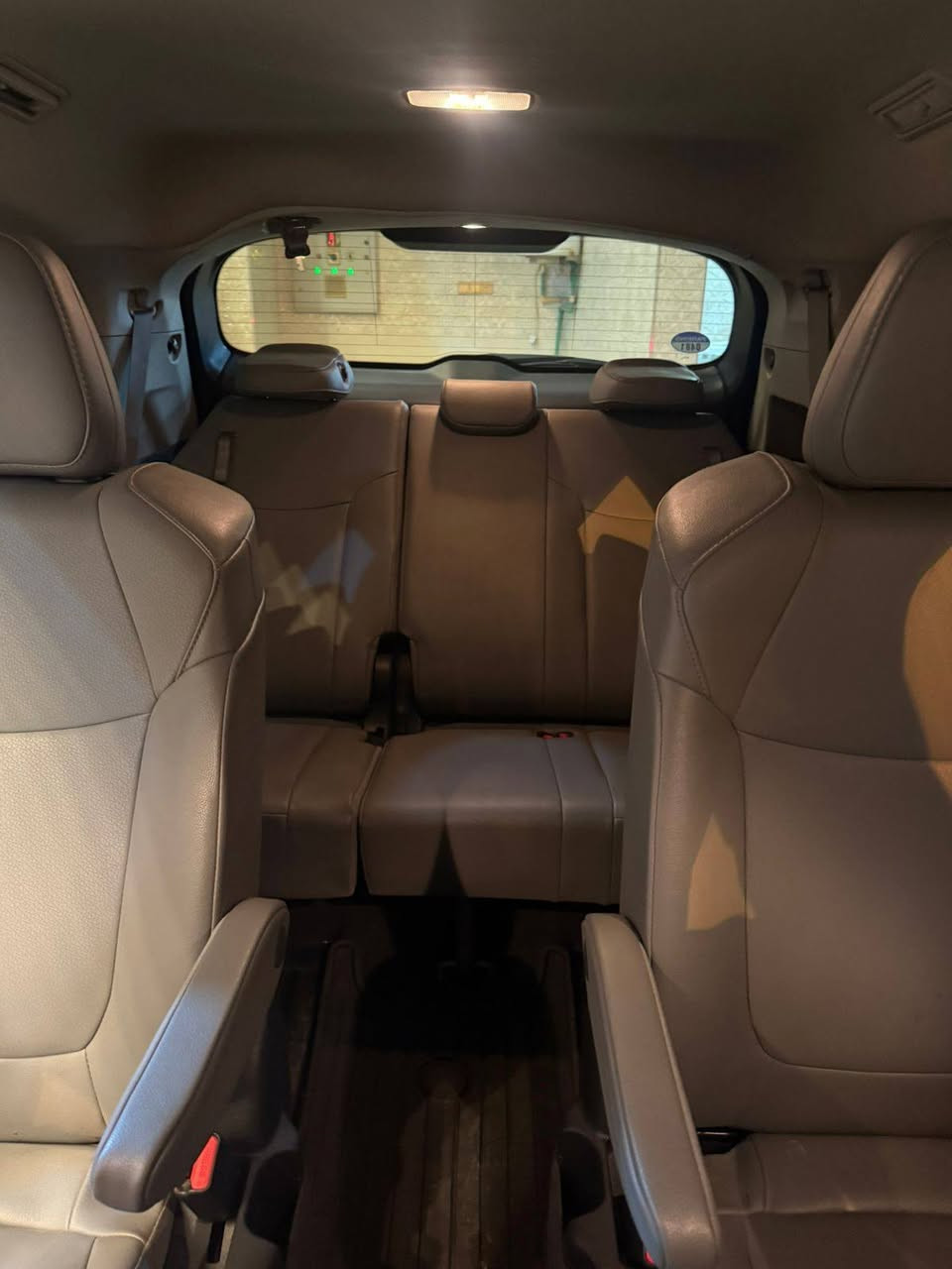 سيينا هايبرد 2023XLE
مواصفات معروفه السيارة ليبل واحد غراضه بلادية
بدون صبغ 
سونار موجوده بيها 
ماشية 50 الف مايل
ايرباك ستيرن  فقط 
بية بارد باب السايق والجاملغ اليسرى جهة السايق فقط
السيارة موجوده بلرمادي
سعر ٢٩٠ وبيها مجال 
رقم بغداد باسمي 
مراجعت شركة الناجح للمزادات الامريكيه والنقل البحري والبري والتخليص الكمركي فرع الرمادي شارع المعارض قرب مجار الزيوت 
***********
