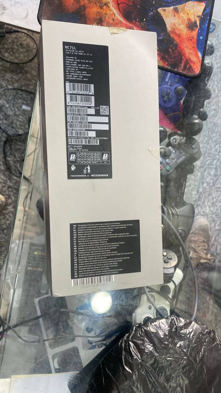 جهاز روج وصل يمنا قطعة وحدة فقط 
ذاكرة 512 
رام 16 SSD
مع جنطة وكامل الملحقات استخدام قليل اخو الجديد


**إذا كنت صاحب هذا الإعلان وتريد حذفه لأي سبب، رجاءا أرسل رسالة إلى الدعم الفني**