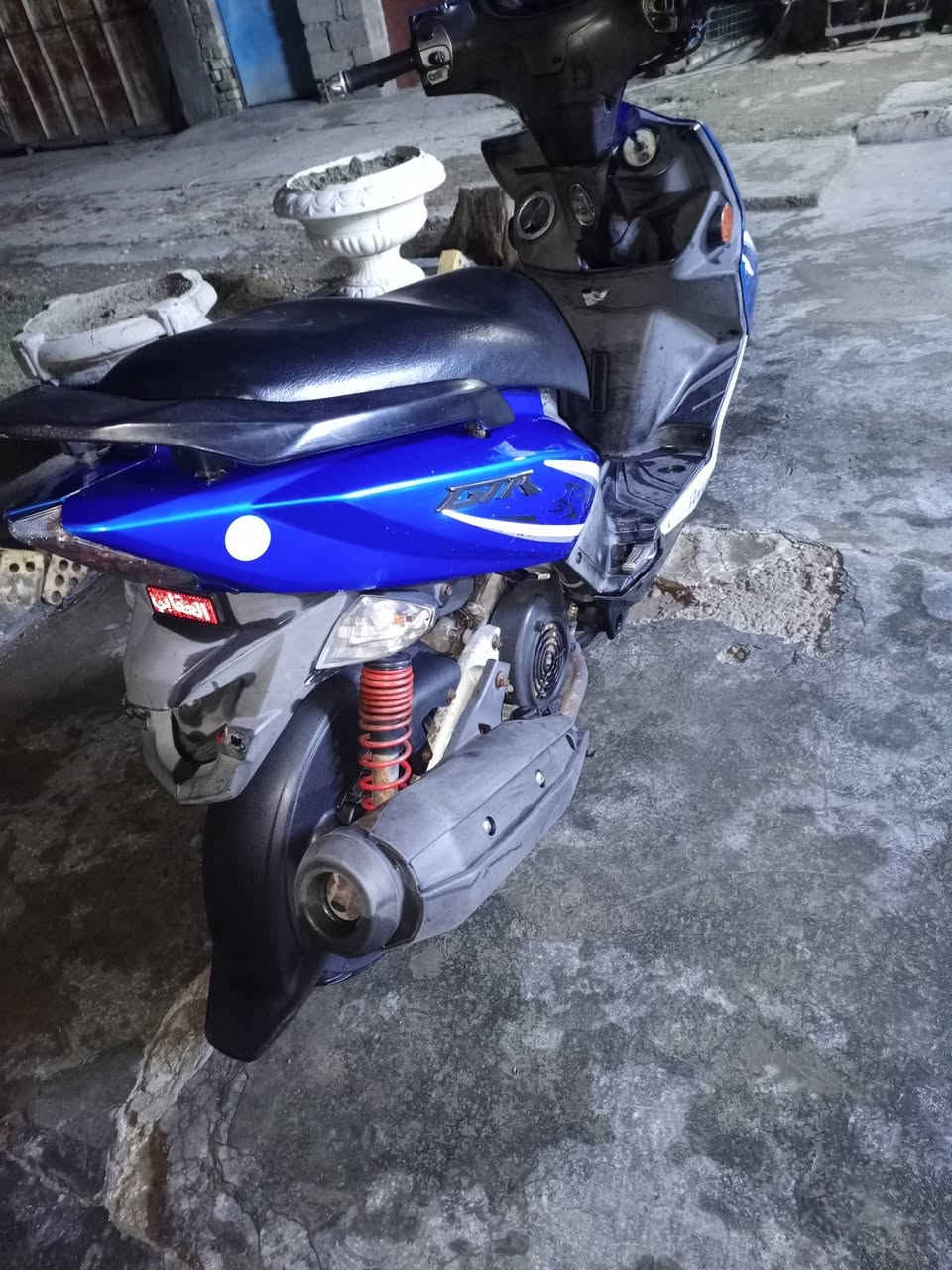 سلام عليكم
للبيع جيتي ار حديث موديل 2012  مكينة ابلادية برغي ما مفتوح بيهة ناعمة كلش شلعة و معدل فول كفرات بلاد الدراجة كاملة من كلشي السعر مليون مكاني بغداد الشعلة الرقم *********** الشراي واساب ايراسني
