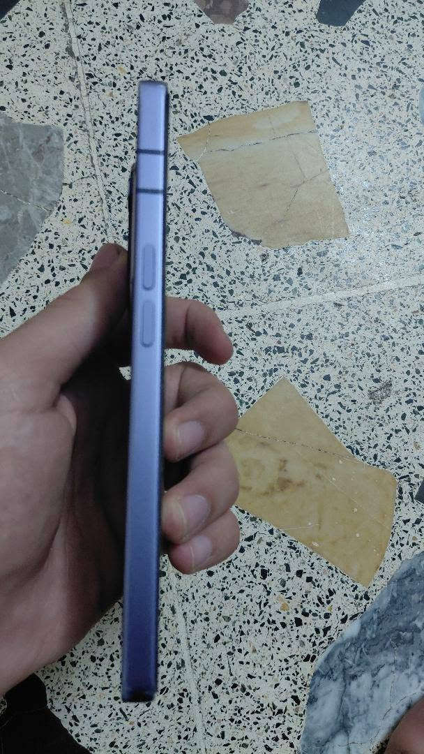 السلام عليكم
Infinix NOTE 50 Pro+ 5G
ذاكرة 256
بطارية 92
شاشة نضيفه اصليه شخط مابيها
الجهاز كله نضيف فقط الضهر بي ضربه كدامكم 
سعر 300 الف مكاني موصل


**إذا كنت صاحب هذا الإعلان وتريد حذفه لأي سبب، رجاءا أرسل رسالة إلى الدعم الفني**
