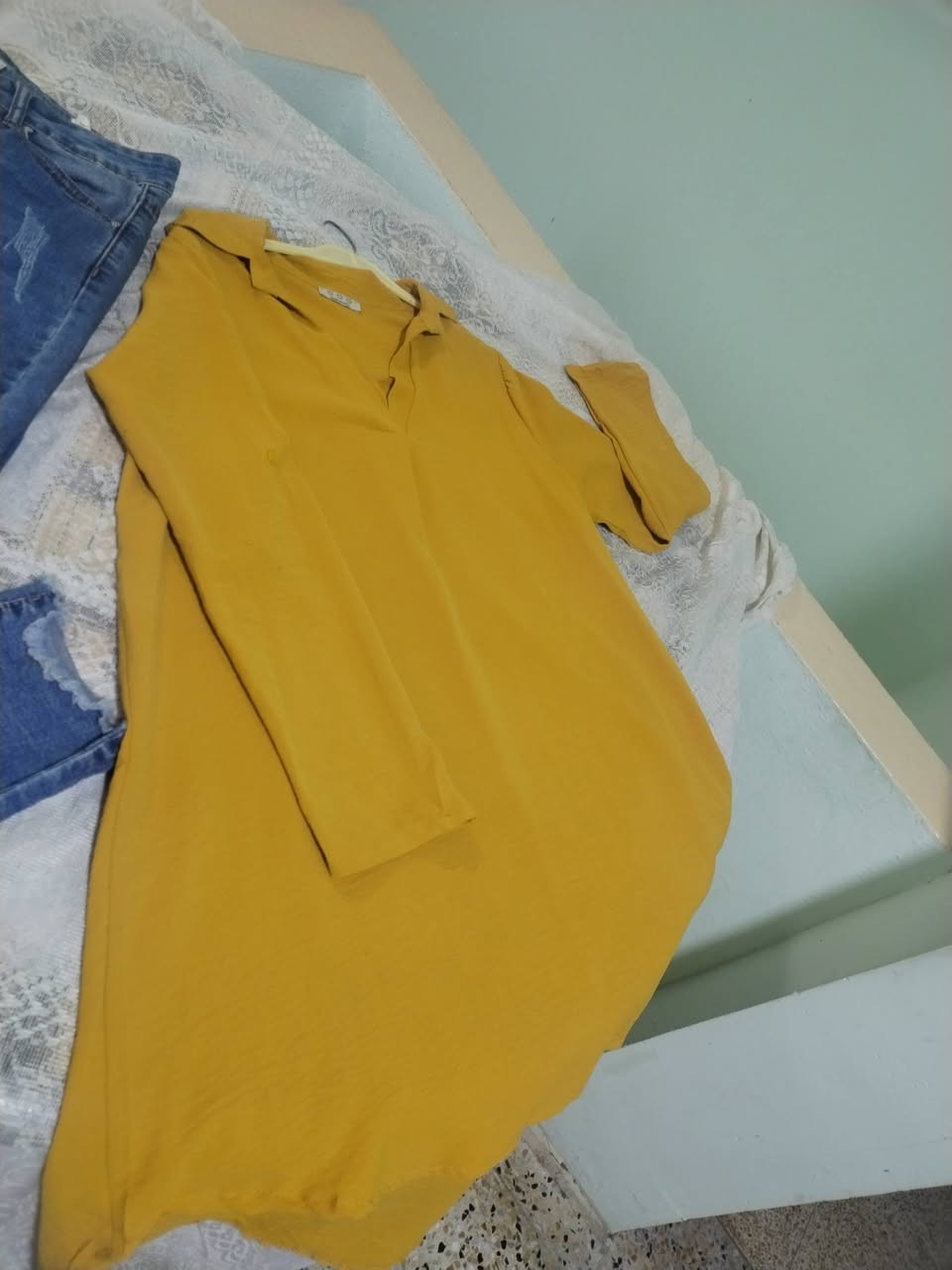 قميص طويل مع جينز ب 15
قميص جديد ما ملبوس
جينز ملبوس مرة
يتوفر توصيل مجاني للجامعة


**إذا كنت صاحب هذا الإعلان وتريد حذفه لأي سبب، رجاءا أرسل رسالة إلى الدعم الفني**