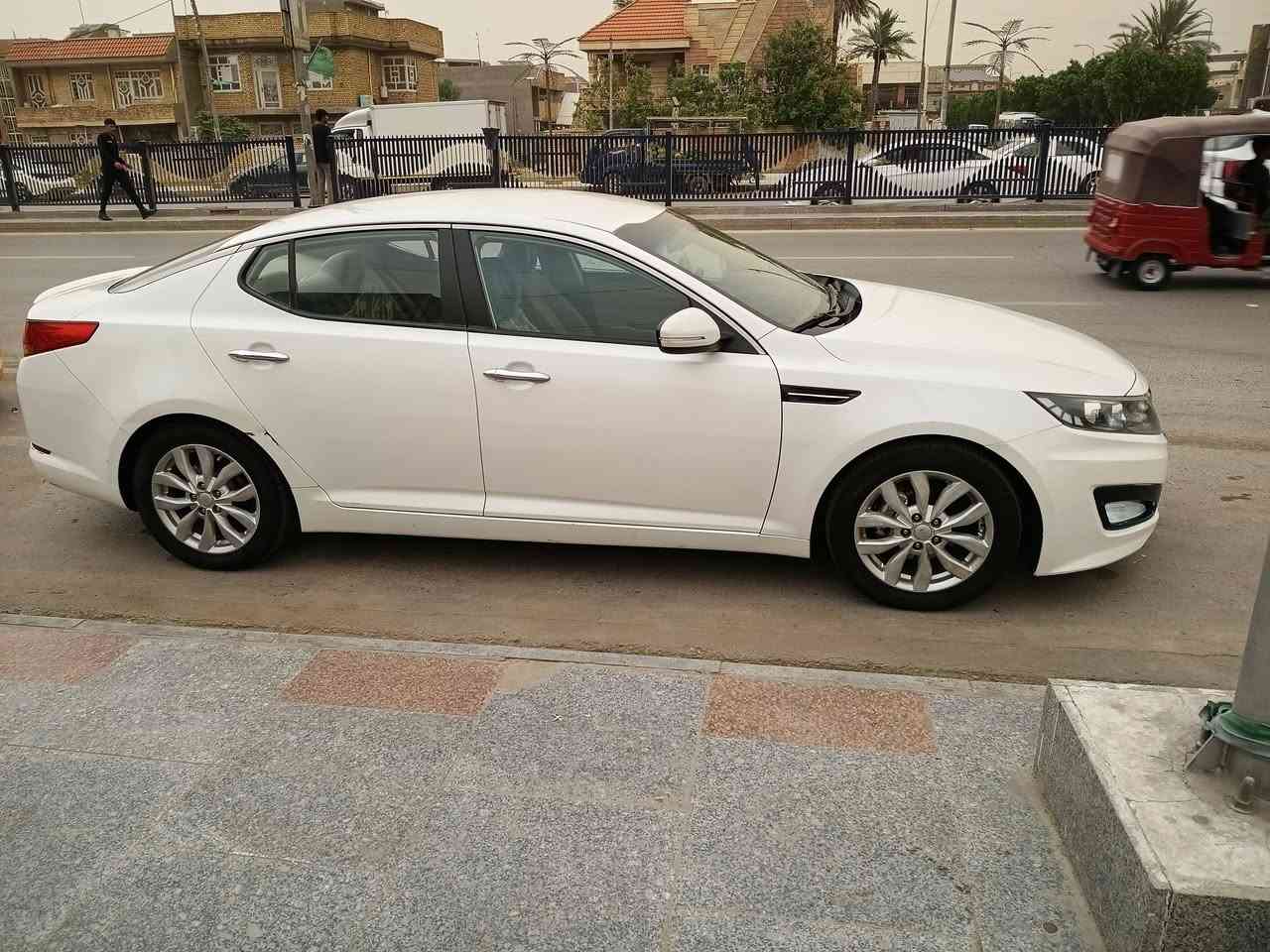 للبيع كيه اوبتيما ٢٠١١ مكينه ٢٠٠٠ دوش خليجي رقم بغداد بسمي تحويل  مباشر سياره جاهزه الاخير مكفول مكينه وكير  شرط 
 رش باب خلف سايق وجملغ اثر شخط  وبيه مقدمه بنيد شطح خفيفه بارد رجع بس محبته وضبغه حداديه جديده منظومه تبريد جديد سياره باتري تخم تاير جديد 
منضومه الاحتراق جديده حتى تانكي نزلته تنظف سياره ترايك من البصر الى دهوك خير من الله  مكاني كوت معروضه ١١٥ 
***********  و ***********
