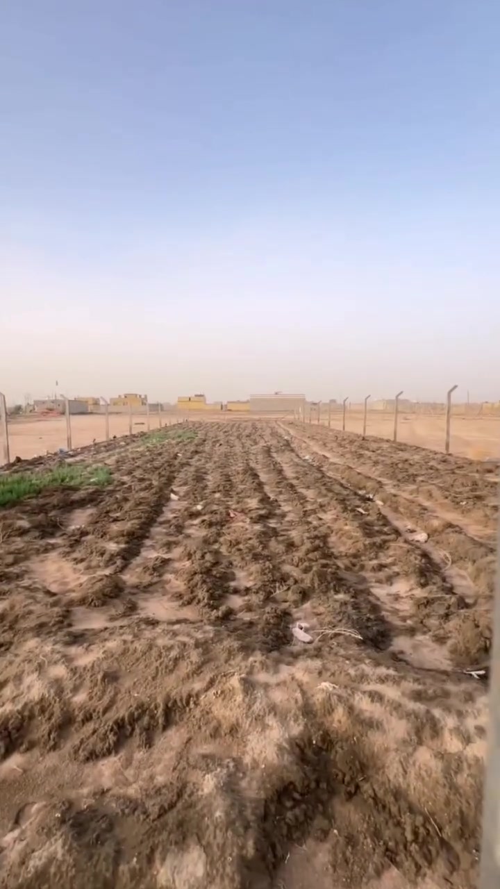 قطعه زراعي مساحه 650 متر مسيجه بي ار سي بالاسكان الصناعي بحي الجوادين النزله الثانيه تعبد عن شارع 90 متر
السعر والتفاصيل اتصل ***********
