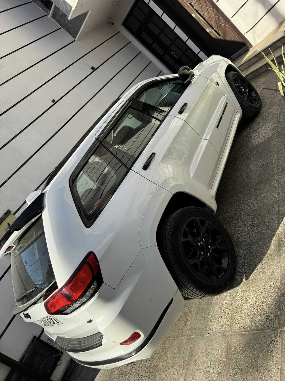 السلام عليكم جيب 22 s 
وكاله هارلم كفاله عامه السياره
ماشيه 29 m 
مغلفه ppf بلكامل 
مكان السياره بغداد 
***********
