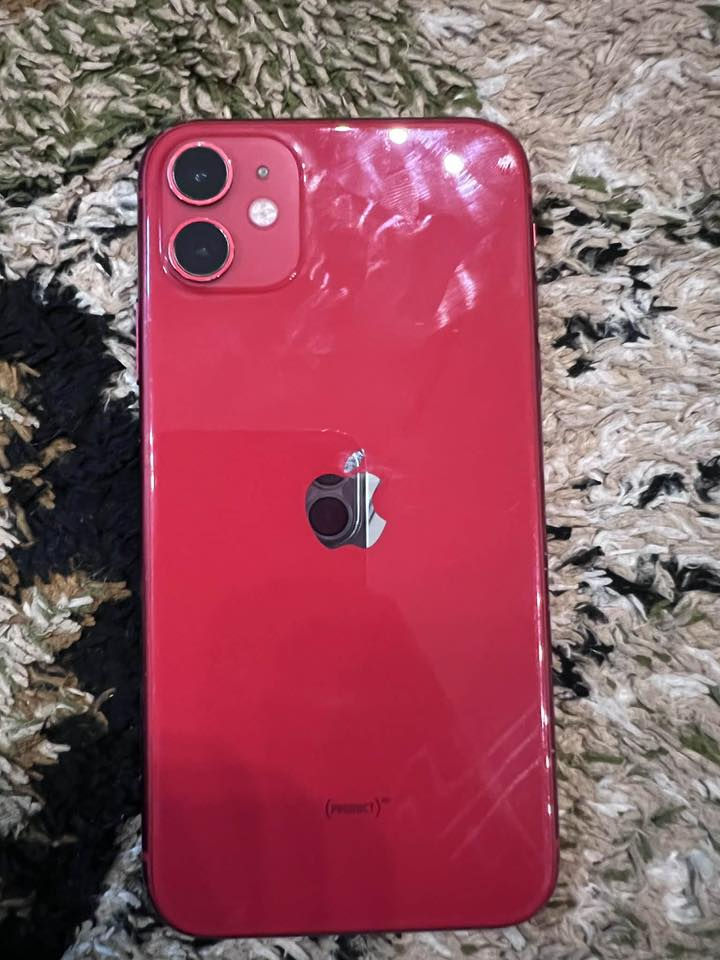 iPhone 11دوو کامێرا
64g patri 74
بەس شوشەکەی شکاوە بەزەمان نەکراوە بۆ نرخ چاتکە 
گۆڕینەوەش هەیە


**إذا كنت صاحب هذا الإعلان وتريد حذفه لأي سبب، رجاءا أرسل رسالة إلى الدعم الفني**