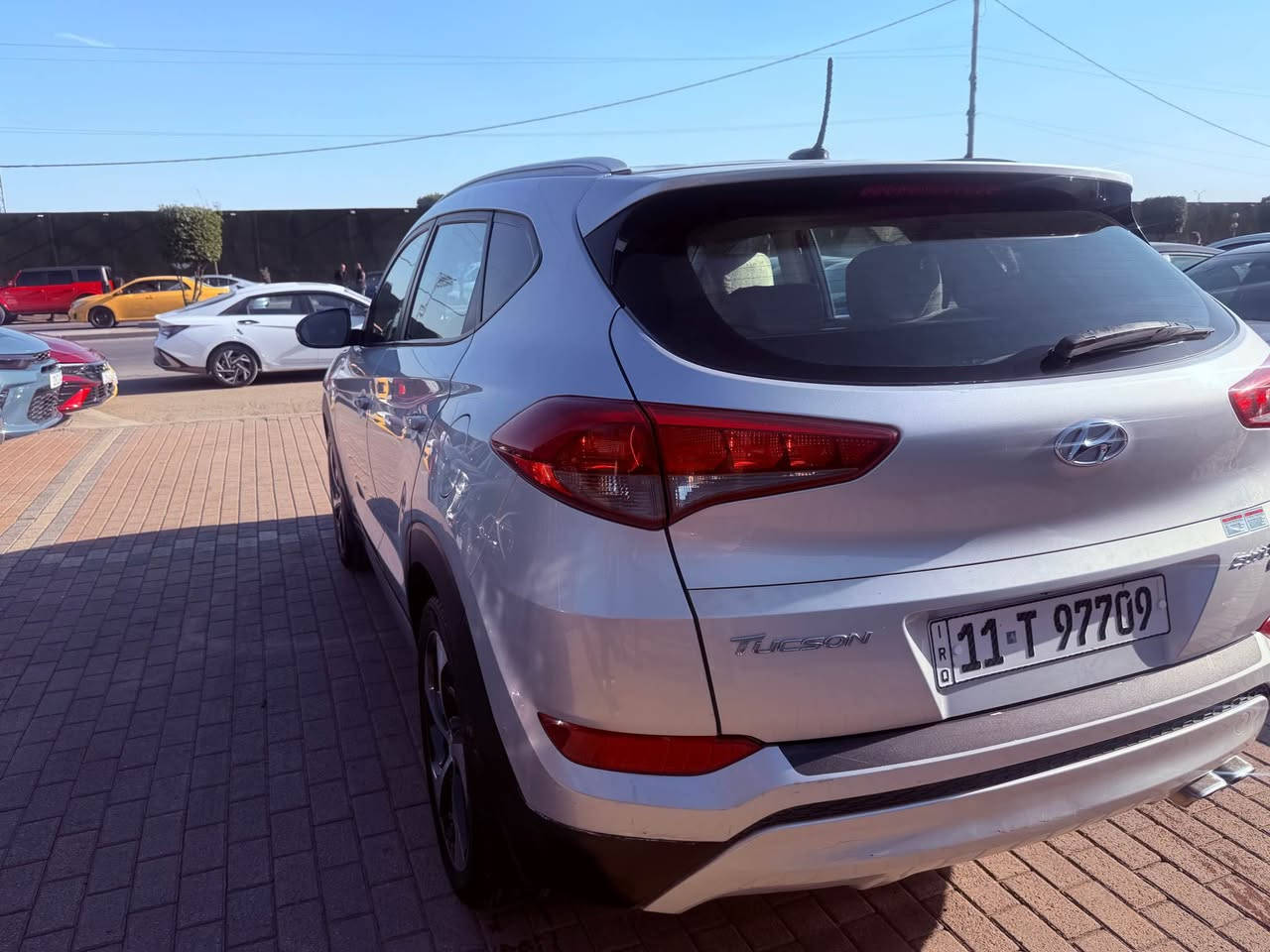 سلام عليكم توسان مديل 2017 امريكي حادثه بابتي فقط بجم كبس بدون يرباك مرقمه بغداد بسمي تحويل مباشر  موصفات بصمه جلد  وشاشه ورادار  السعر 128 $$ مكان السياره بغداد  *********** بغداد, العراق
