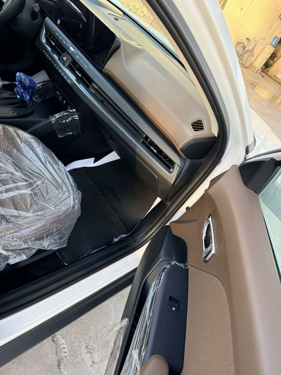 السلام عليكم
K4 
موديل 2025
ضمان الدوليه 
زيرو مرقم بغداد
مكان السياره بغداد 
***********
