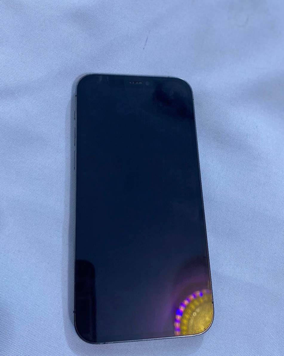 ايفون 12 برو فقط (الصغير)
جهاز مكفول من كلشي ذاكره 128 بطاريه 72
فقط الضهر مكسور Singapore


**إذا كنت صاحب هذا الإعلان وتريد حذفه لأي سبب، رجاءا أرسل رسالة إلى الدعم الفني**