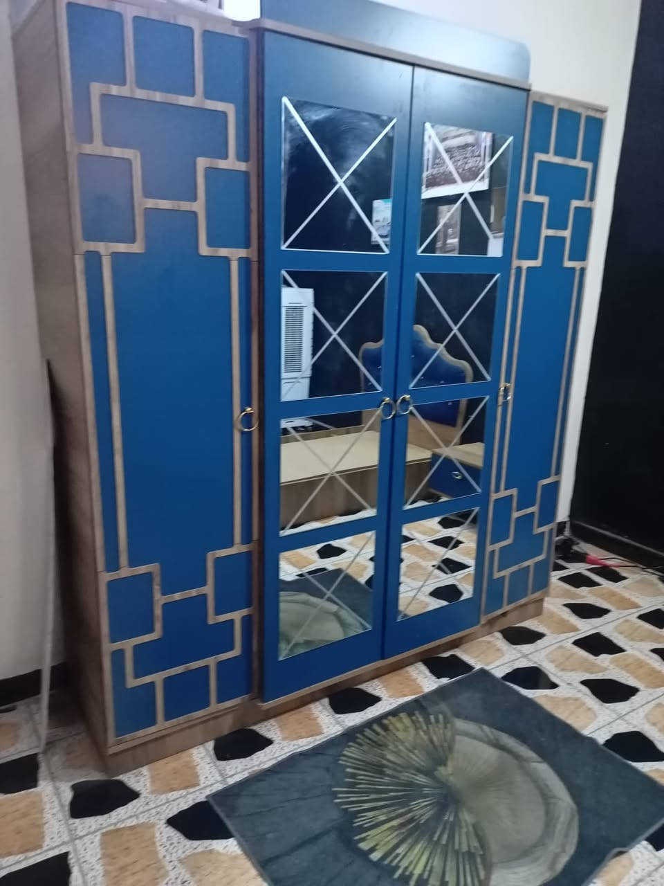 غرفه نوم ام نفر
مستعمله كلش قليل مثل متشوفون كبالكم كلش نضيفه وماتعبانة

جرباية

كنتور 4 باب

كومدي

ميز تواليت 3 مجر

سعرها كلش حلو 450 قفله

عنواني بغداد البياع

***********
