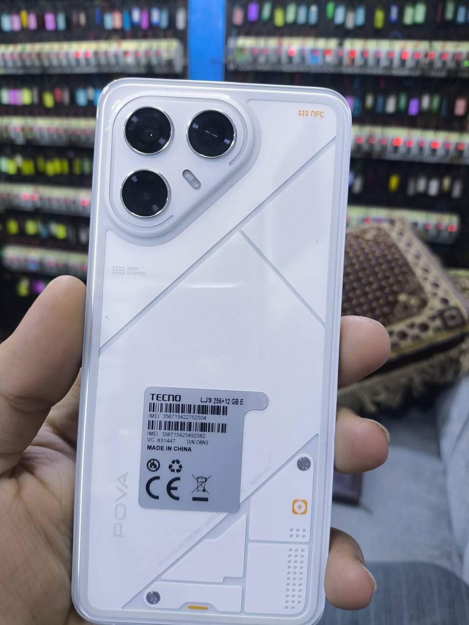 سلام عليكم جهاز ستخدام 3ايام معا ضمان اسم الجهاز بوفه سفن الترا شتريته ب 410
وحتاجيت فلوسه ورايد ابيعه ب 350 جهاز كلش قوي بل ببجي يدعم 120 الي حاب شتري يتفضل علا الرقم لو الخاص الرقم ***********
