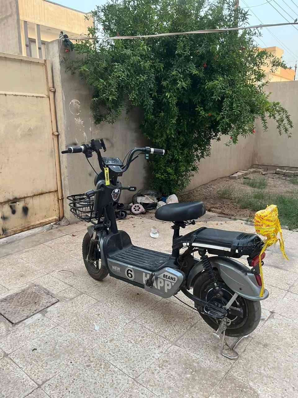 للبيع
دراجة شحن مابي أي عيب بصمة وسويج سعرة ٢٠٠ وبي مجال بسيط 
عنوان كركوك 
***********
