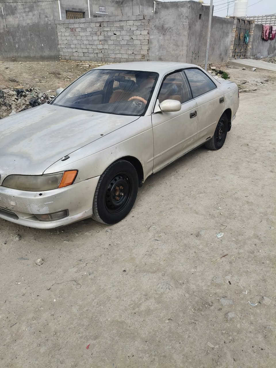 مستعجل على بيعها
سياره حلوه مال جناي وارخيصه 
مكلف بالنشر
***********
***********
