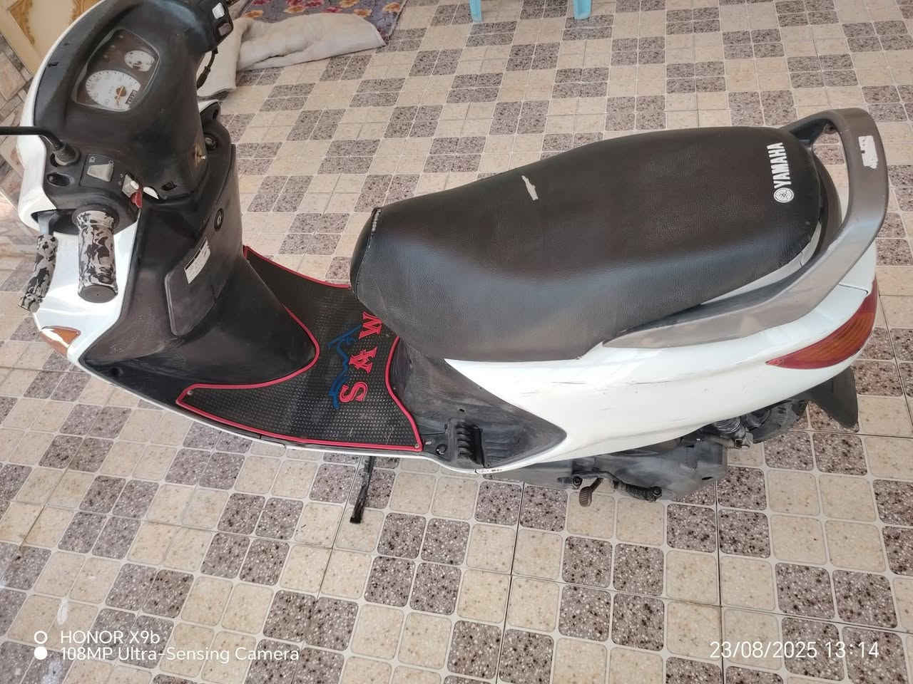 السلام عليكم دراجة فراشه للبيع شغاله برغي ماناقصها كلها شغاله محركها مامفتوح سعرها 600 العنوان سماوه قضاء الخضر (مكلف بالنشر )الاتصال على الرقم ***********
