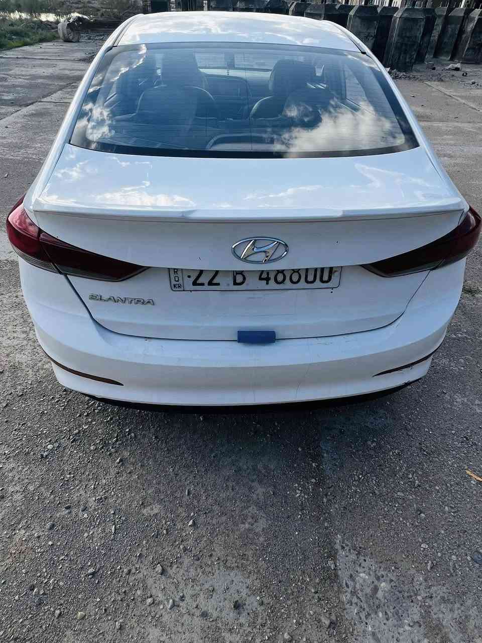 السلام عليكم البيع الانترا موديل 2017 صبغ 4 قطع يعني حزام أبيع مكان واسط السعر 105بيها مجال اتصال ***********
