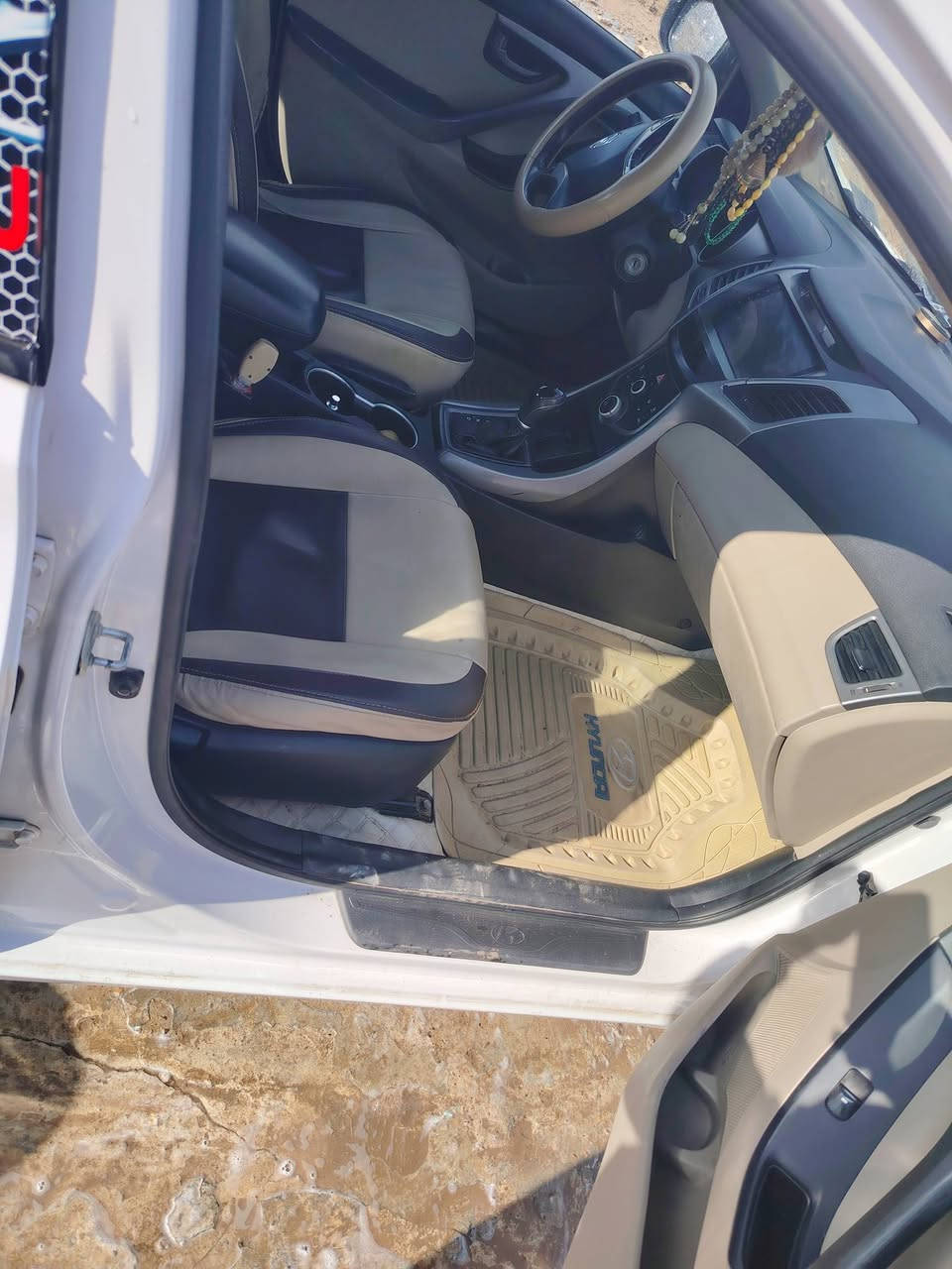 15خليجي بدون حادث وظربه بيهه بارد قليل رقم بغداد بسمي السعر 126وبيهه مجال للطيبين ***********
