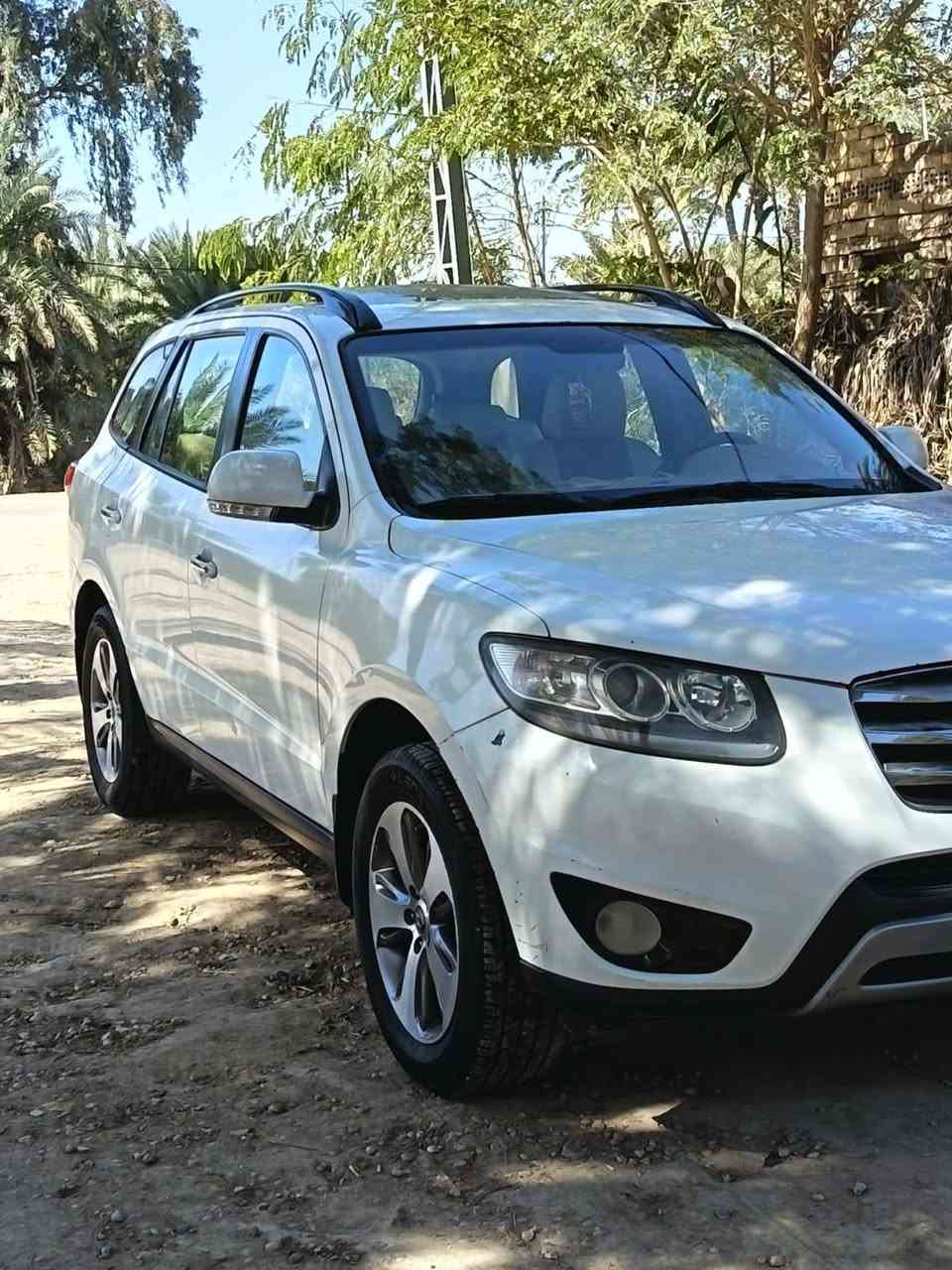 سنتافي 2012 فول مواصفات 1/1 رقم بغداد وارد  خليجي مكينه 2400جديده مكفولة من الصبخ والضربه  السعر 155
***********
العنوان النجف
