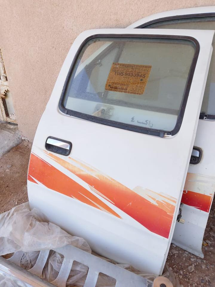 سلام عليكم بيبان مال 2004جددكلش لاصبغ ولاضربه المكان البصره الزبير لاستفسار علي هاذ الرقم ***********
