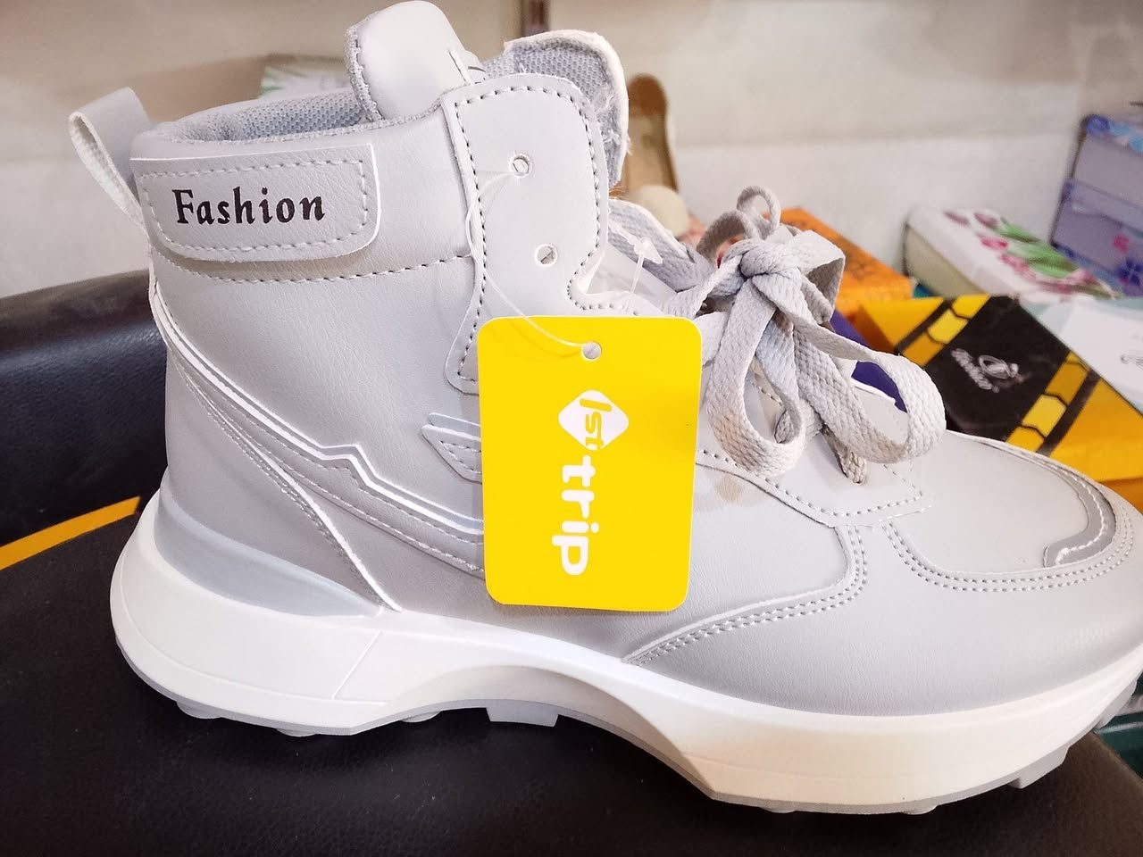 عرض تحطيم الأسعار 🌷🌷يعني ابلأش 
أحذية نسائية 🌹بناتية🌹 ولادية 
بسعر 5 آلاف فقط 🌻🌻ب5 آلاف فقط 
شرط اقل من سعر الجملة 🌿🌿
عرض خاص لفترة محدودة،
جميع الموديلات بالمنشور ب5 الاف 
يوجد خدمة توصيل 🚕 🚕 🚕 
العنوان ناحيه الامام شارع المستوصف 🌿 🌿 
@إشارة


**إذا كنت صاحب هذا الإعلان وتريد حذفه لأي سبب، رجاءا أرسل رسالة إلى الدعم الفني**