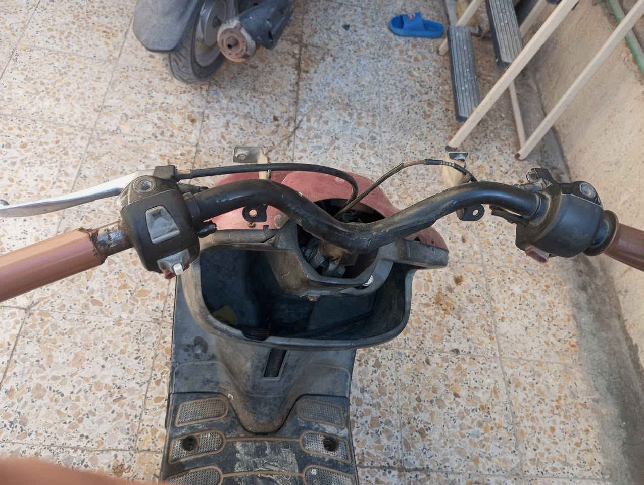 السلام عليكم درجه بتره البيع هندر واحد. السعر ١٠٠ وبها مجال والشراي يجي خاص واني خادم


**إذا كنت صاحب هذا الإعلان وتريد حذفه لأي سبب، رجاءا أرسل رسالة إلى الدعم الفني**