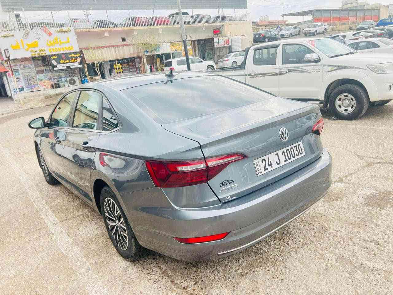 سلام عليكم ورحمة الله وبركاته 
VOLKSWAGEN JETTA 2021 S
جملغ و ربع بنيد صبغ 
بدون دواخل و شاصي 
بدون ايرباك 
سيارة جاهز بدون مصرف 
تحويل و وكالة و غرمات بشرط
موصفات S
تحكم ستيرن 
تحديد سرعة 
لايتات LED 
شاشة 
كاميرا رواية خلفية 
رادار خلفي 
رادار امامي 
سعر 148$ و بيها مجال 
*********** أربيل, العراق
