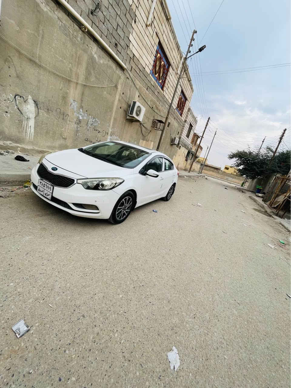 السلام عليكم كيه سيراتو مديل 2016 رقم أربيل وكاله وتحويل السياره مكفوله من كلشي حته من البارد فول مواصفات فتحه لد امامي وخلفي شفتات استيرن تبريد قطعتين مكينه 1600 شاشه  للاستفسار *********** شط العرب, البصرة
