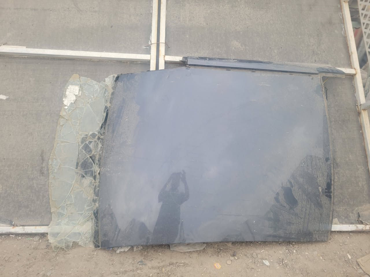 السلام عليكم قماره الانتره بدون جتوف فقط (عرقجينه) الانتره من 17 لل 20 سعرها 150 الف مكاني بغداد البلديات، ***********
