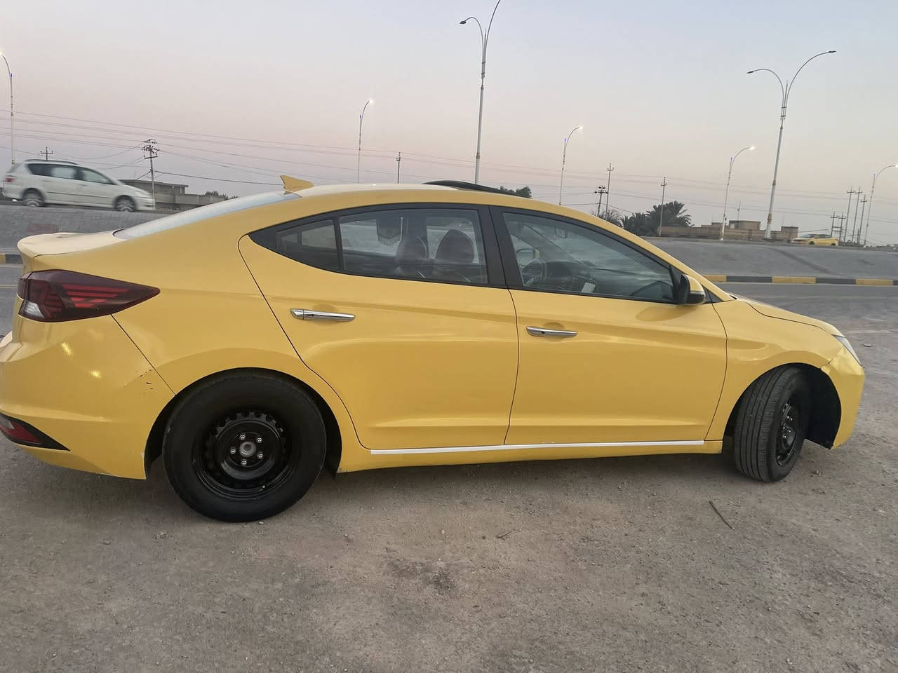 النترا 19  كير AT حادث أمريكا حادث بسيط  تخم تاير مكينه ما مفتوحه ابد وكير كفاله عامه حادث امريكه بينان فقط تبريد ثلج باتري جديد رقم  مثنئ بسمي تحويل مباشر مصفره كامله السعر 140 وبيها مجال العنوان  امثنئ مركز  ***********
