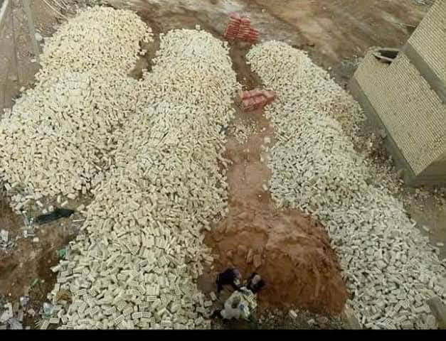 ونج❤️ تصعيد كافت مواد لبناء*********** طابوق رمل حصو جص فرمستون شتايكر 🫵 تزفيت كافت السطح تسليطه سطح. صب تراب وتبن.   اخراج التراب. الزائد من لبيت حدل سبيس.  شغل يرضي. الله.  🤲 ليحب يتواصل خاص واتساب 👈***********
