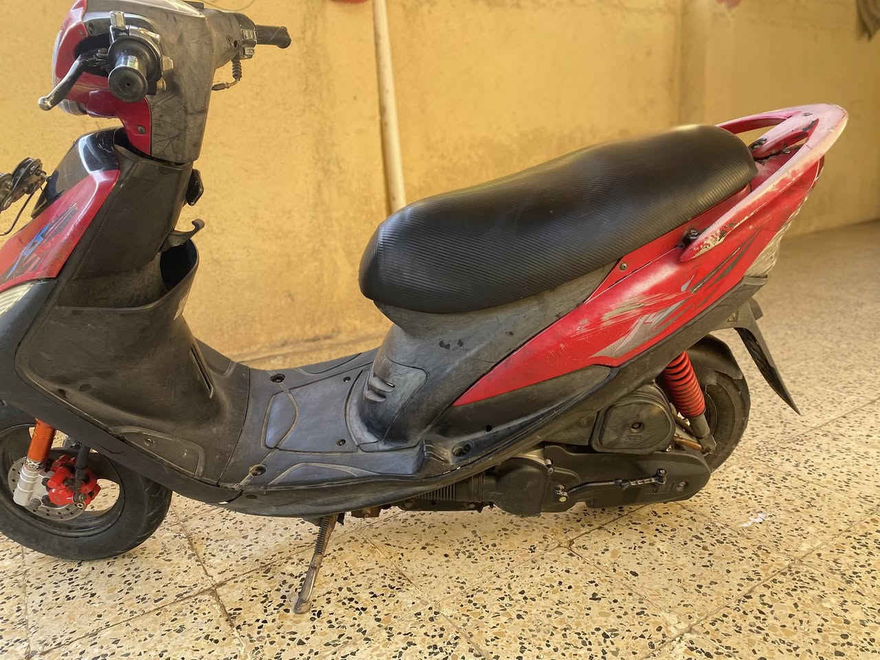 للبيع ماكس عدله نضيفه وبلاديه بوشه 49كلشي شغال بيهه كهربائيات السعر 450وبيهه مجال
العنوان حي العسكري للتواصل ***********
