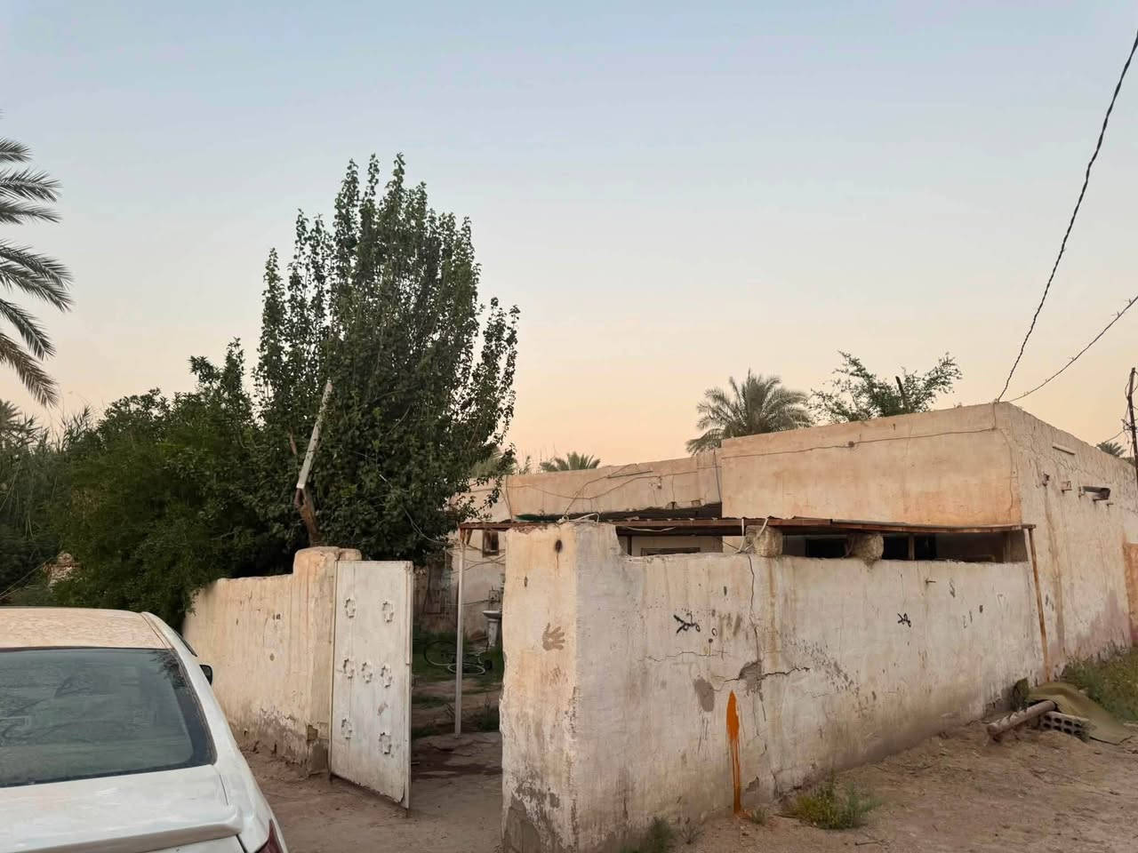 السلام عليكم بيت للبيع في محافضه بابل المحاويل قريه البو علوان مساحه البيت 475 عكاده للاستفسار ***********
متواجد واتساب او اتصال وحياكم الله
